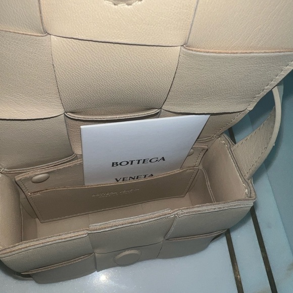 Bottega Veneta Mini Cassete Leather Card Case ~ Authentic - Picture 9 of 14